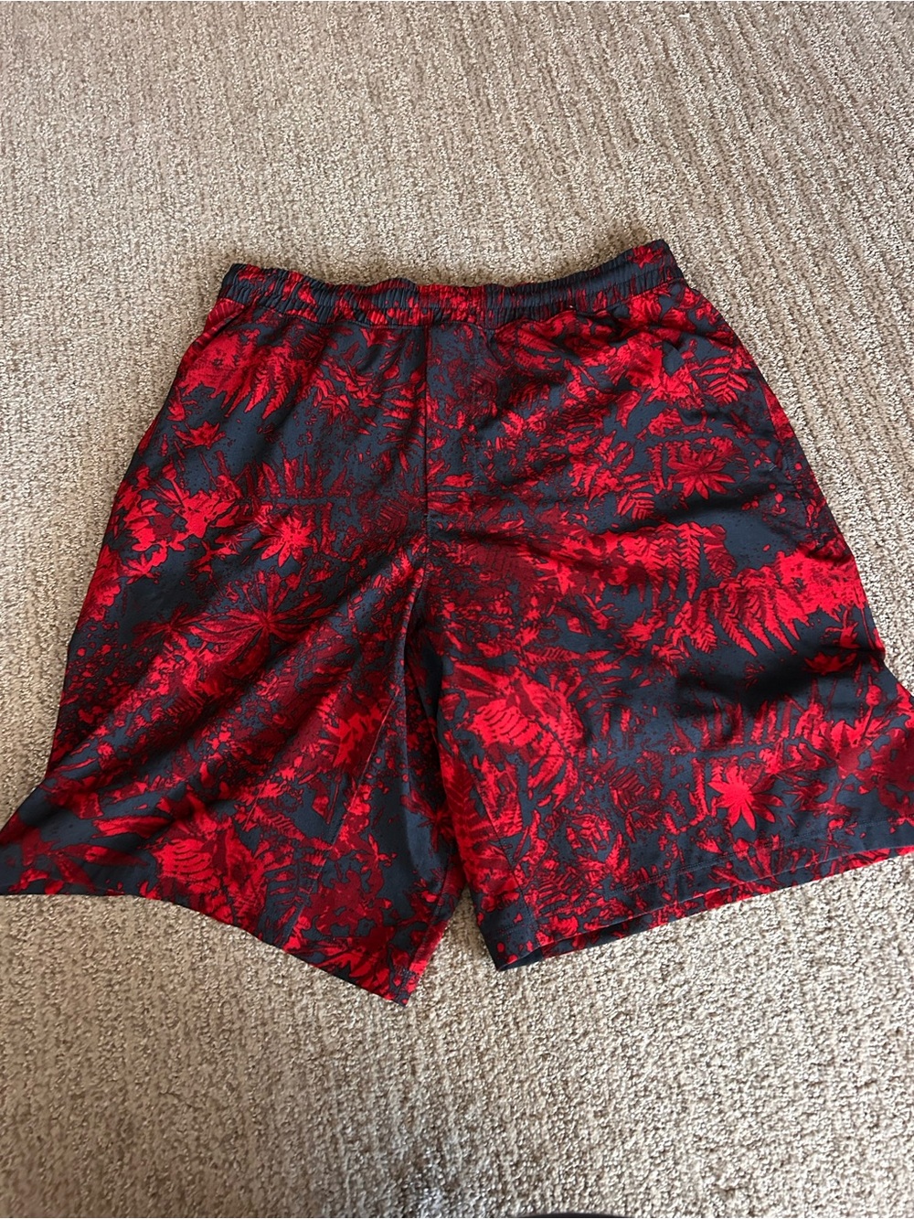 Lululemon special edition Men's Red Floral Active Shorts